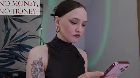 Goddess Sirena online show from July 3, 3:18 pm