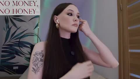 Goddess Sirena online show from July 31, 3:00 pm