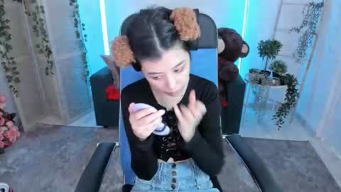 Snapshot of sirenmystique chatting on July 15, 11:04 am Si online show from July 15, 11:04 am