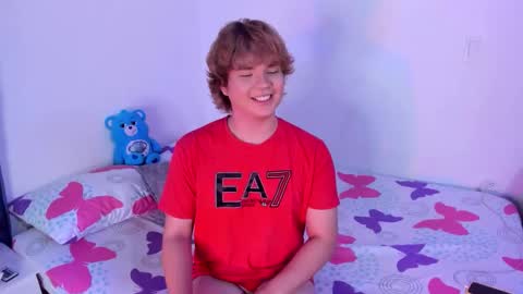 Snapshot of sirius_angels chatting on February 18, 1:51 pm Sirius angels online show from February 18, 1:51 pm