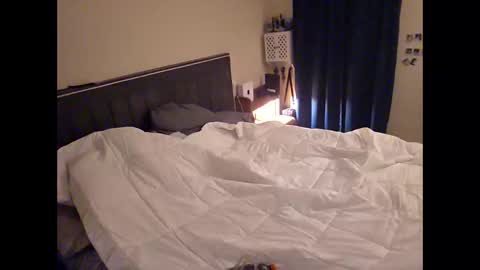 sirrockos online show from April 19, 5:07 am