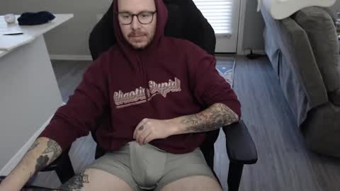 Snapshot of sirscotty831 chatting on February 4, 2:32 pm Sir Scotty online show from February 4, 2:32 pm