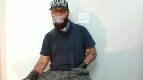 Snapshot of sirtylattimore chatting on October 27, 10:30 am SirTyLattimore online show from October 27, 10:30 am