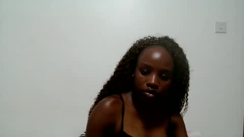 shannie online show from April 8, 10:32 pm