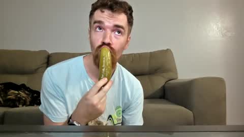 Snapshot of sissiebeard chatting on July 3, 10:10 am sissiebeard online show from July 3, 10:10 am