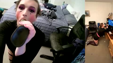 SissyCDMish online show from September 21, 4:30 pm