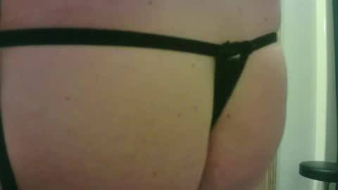 Snapshot of sissycrissy4545 chatting on May 9, 12:38 am sissycrissy4545 online show from May 9, 12:38 am