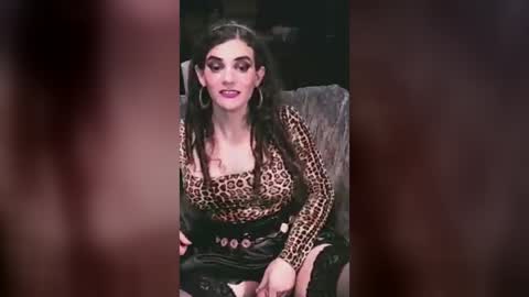 Snapshot of sissyember chatting on July 16, 6:25 pm sissyember online show from July 16, 6:25 pm