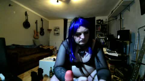Snapshot of sissylovedoll chatting on May 5, 4:42 am Tiffany Candy online show from May 5, 4:42 am