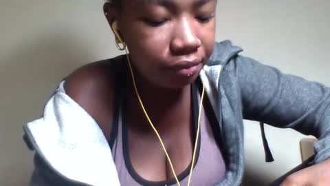 sisyh697532 online show from May 24, 8:52 am