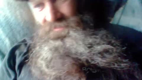 sitonmybeardxxx online show from May 26, 11:34 pm