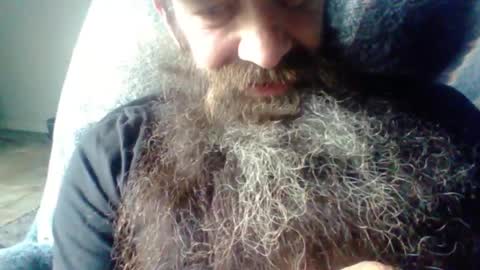 sitonmybeardxxx online show from May 29, 7:34 pm