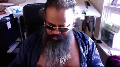 Snapshot of siyah_sakal chatting on February 26, 12:36 pm siyah_sakal online show from February 26, 12:36 pm