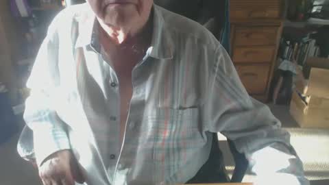 Snapshot of sjbottomboi chatting on December 30, 11:28 pm sjbottomboi online show from December 30, 11:28 pm