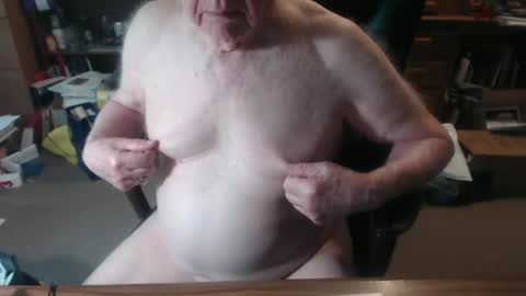 Snapshot of sjbottomboi chatting on September 25, 3:27 pm sjbottomboi online show from September 25, 3:27 pm