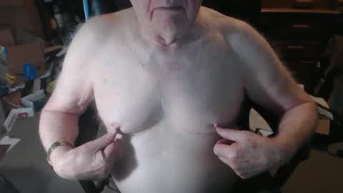 sjbottomboi online show from November 12, 11:58 pm