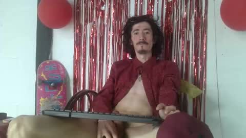 Snapshot of sk8sir chatting on February 12, 4:35 pm sk8sir online show from February 12, 4:35 pm