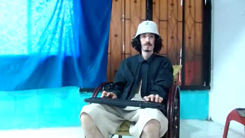 Snapshot of sk8sir chatting on February 13, 1:29 pm sk8sir online show from February 13, 1:29 pm