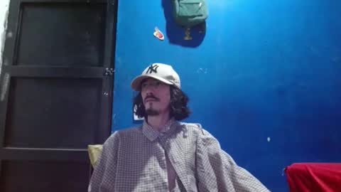 Snapshot of sk8sir chatting on May 28, 5:21 pm sk8sir online show from May 28, 5:21 pm