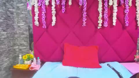 Snapshot of skarlet_skye chatting on March 28, 1:22 pm Skarlet online show from March 28, 1:22 pm
