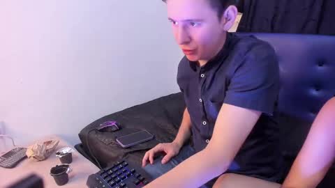 Snapshot of skarleth_and_aaron chatting on March 11, 4:07 pm Skarleth and Aaron online show from March 11, 4:07 pm