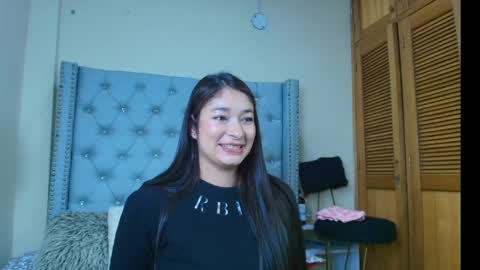Snapshot of skarlett_36 chatting on April 18, 3:05 pm skarlett_36 online show from April 18, 3:05 pm
