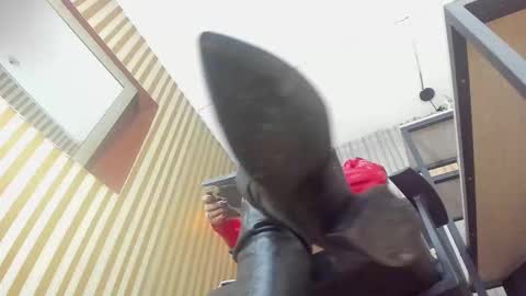 skarlettbarnes online show from March 26, 12:22 pm