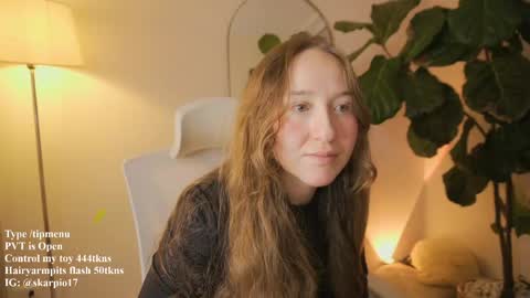 Snapshot of skarpio17 chatting on April 20, 10:29 am Im Scarlett ONLINE 5pm-10pm NYC time online show from April 20, 10:29 am