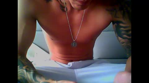 Snapshot of skater19xxx chatting on January 27, 5:26 pm miguel online show from January 27, 5:26 pm