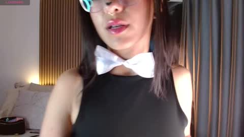 Snapshot of skay_bluee chatting on October 30, 4:30 pm Skay  online show from October 30, 4:30 pm