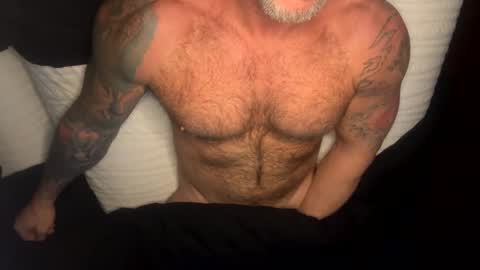 Snapshot of skimaskedbeef chatting on December 26, 10:37 am BEEF online show from December 26, 10:37 am