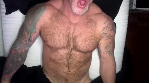 Snapshot of skimaskedbeef chatting on January 10, 9:34 am BEEF online show from January 10, 9:34 am