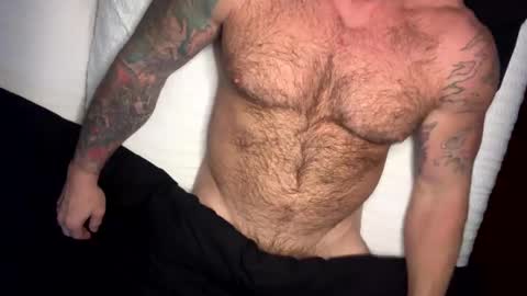 Snapshot of skimaskedbeef chatting on January 15, 1:23 am BEEF online show from January 15, 1:23 am