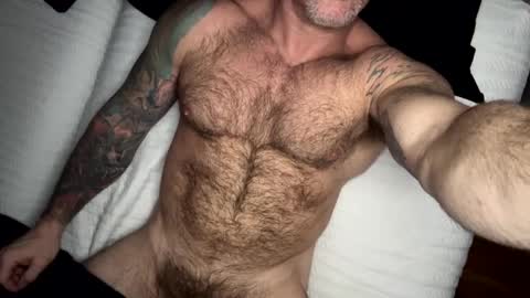 Snapshot of skimaskedbeef chatting on February 9, 6:47 pm BEEF online show from February 9, 6:47 pm