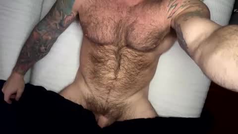 Snapshot of skimaskedbeef chatting on February 15, 1:27 pm BEEF online show from February 15, 1:27 pm