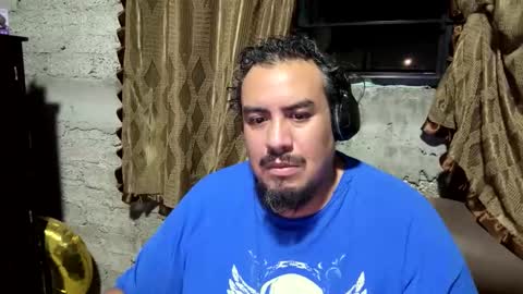 Snapshot of skinhell chatting on February 27, 3:39 am Elias online show from February 27, 3:39 am