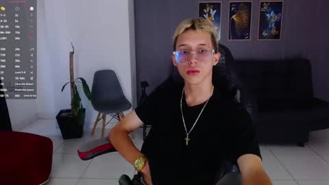 skinny_bigcock20 online show from November 21, 8:18 pm