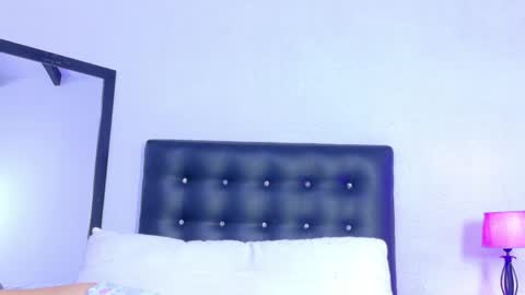 skinny_hottie18 online show from May 29, 3:43 pm