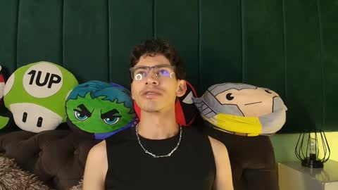 Snapshot of skinny_jean_ chatting on February 24, 7:45 pm skinny jean online show from February 24, 7:45 pm