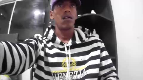 Snapshot of skinny_long_cock chatting on March 15, 4:51 am Albert online show from March 15, 4:51 am