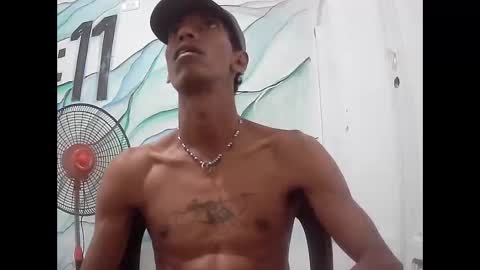 Snapshot of skinny_long_cock chatting on April 3, 6:11 am Albert online show from April 3, 6:11 am