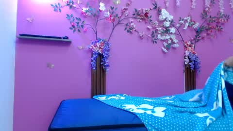 barbi online show from April 3, 7:12 pm