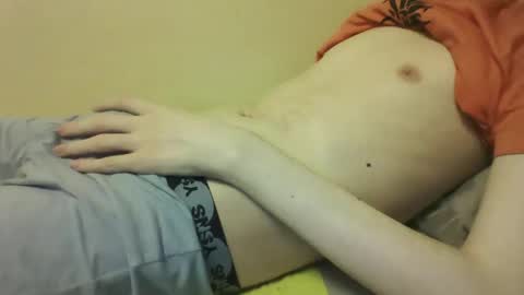 Snapshot of skinnycuteman chatting on September 12, 9:04 pm skinnycuteb0y online show from September 12, 9:04 pm