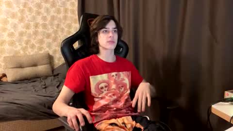 Snapshot of skinnyfitboi chatting on April 27, 6:39 pm skinnyfitboi online show from April 27, 6:39 pm