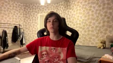 Snapshot of skinnyfitboi chatting on May 13, 5:21 pm skinnyfitboi online show from May 13, 5:21 pm