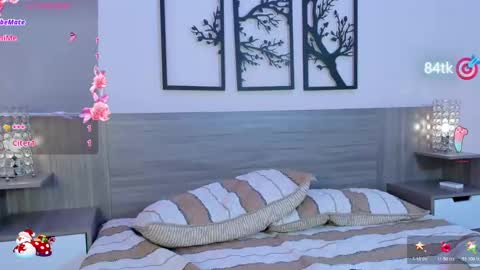 Snapshot of skinnyfoxyy chatting on December 21, 1:04 am Foxy online show from December 21, 1:04 am