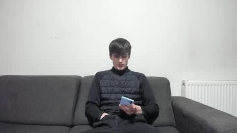 Snapshot of skinnyguywithbigd chatting on February 17, 5:36 am skinnyguywithbigd online show from February 17, 5:36 am