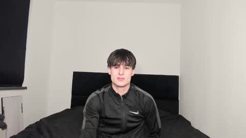 skinnyguywithbigd online show from November 27, 2:52 pm