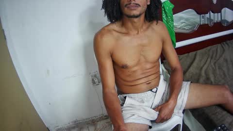 Snapshot of skinnylatinman chatting on September 26, 4:11 pm Skinny Latin Man online show from September 26, 4:11 pm