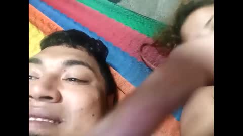 Snapshot of skinypetite chatting on December 14, 9:56 pm skinypetite online show from December 14, 9:56 pm